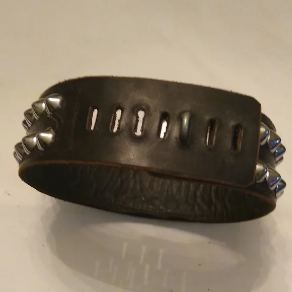 Studded Leather Collar - Picture 2 of 8